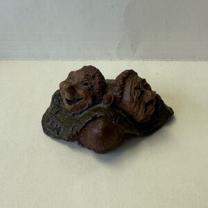 Vintage Tom Clark Rare EL & Em Miniature Gnome Acorn Family Figurine.